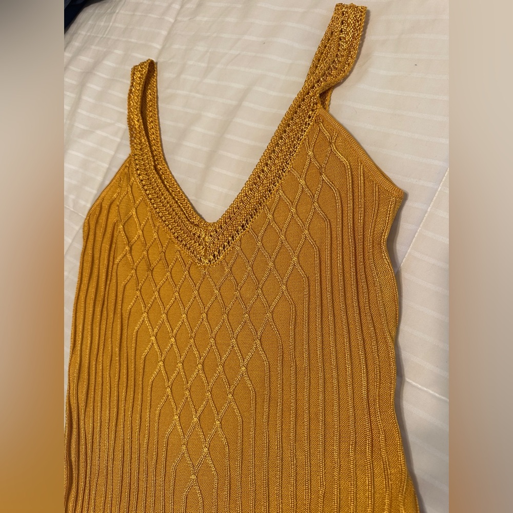 NWT White House Black Market V Neck Crochet Trim Tank in Marigold - Picture 3 of 10